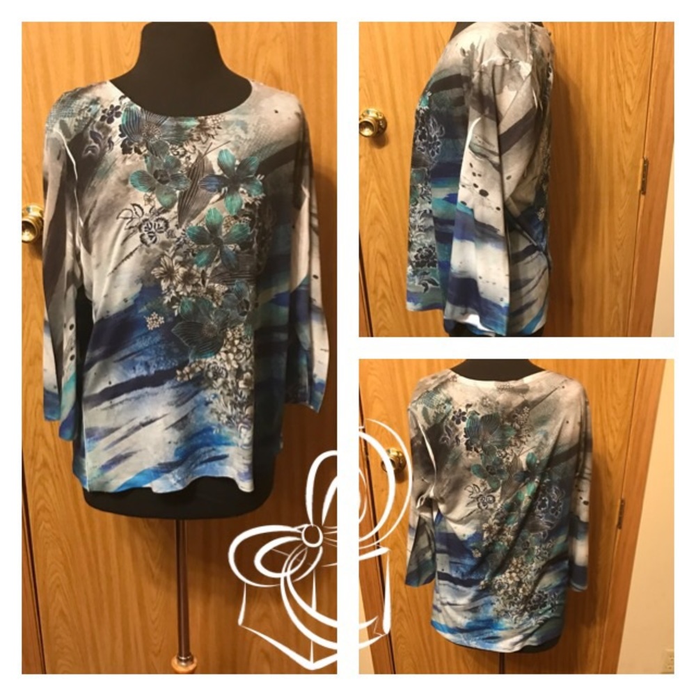 💕Chico's Fun Floral Print Top 💕